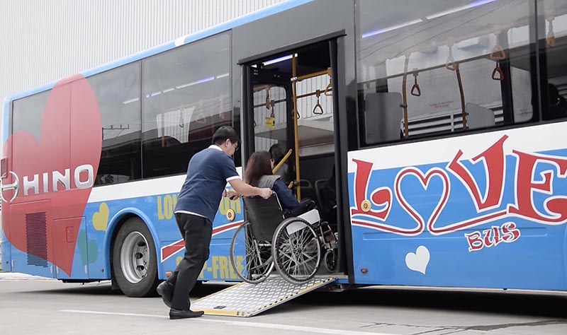 Hino Love Bus ramp